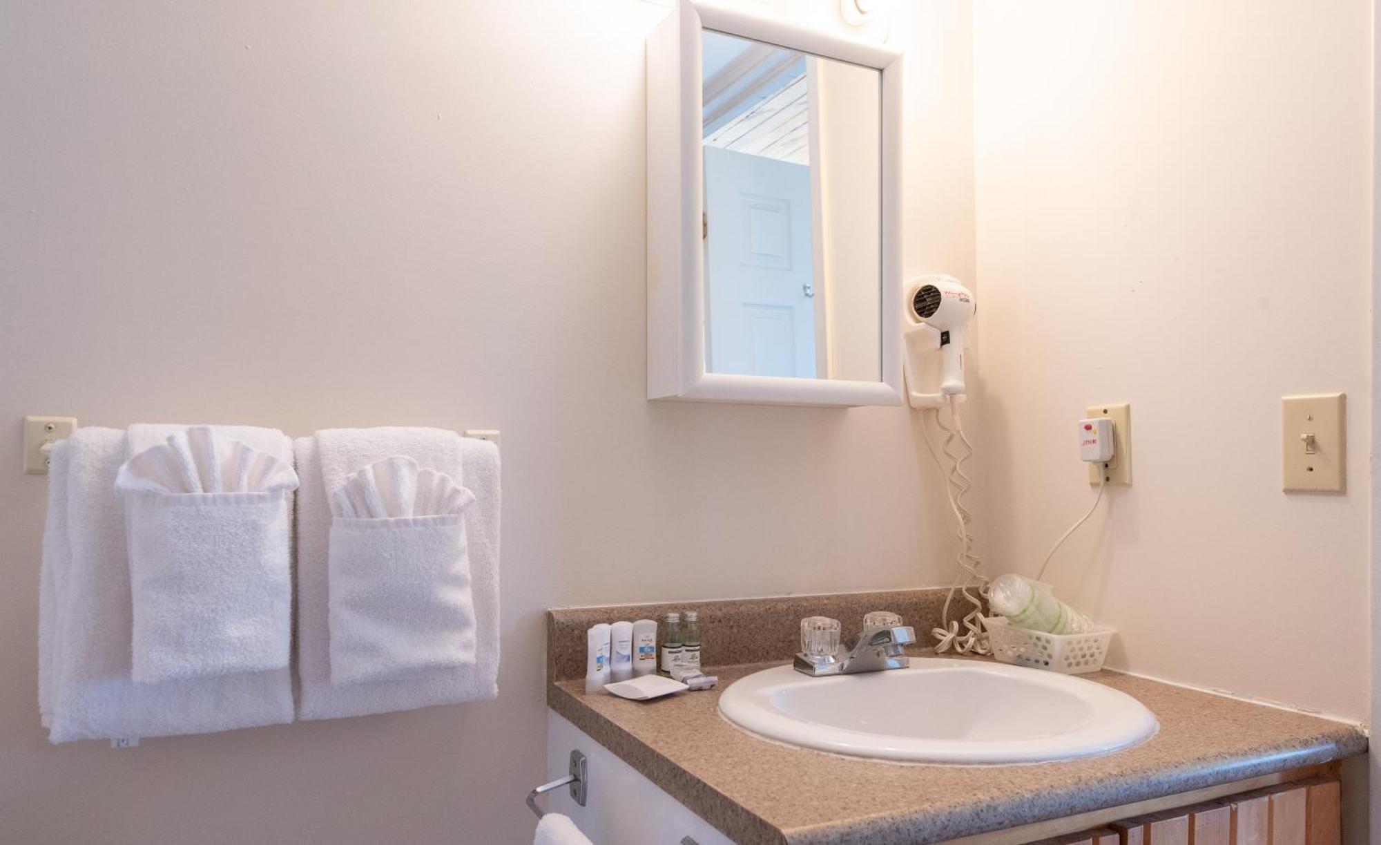 Canadas Best Value Inn & Suites Summerside Ngoại thất bức ảnh